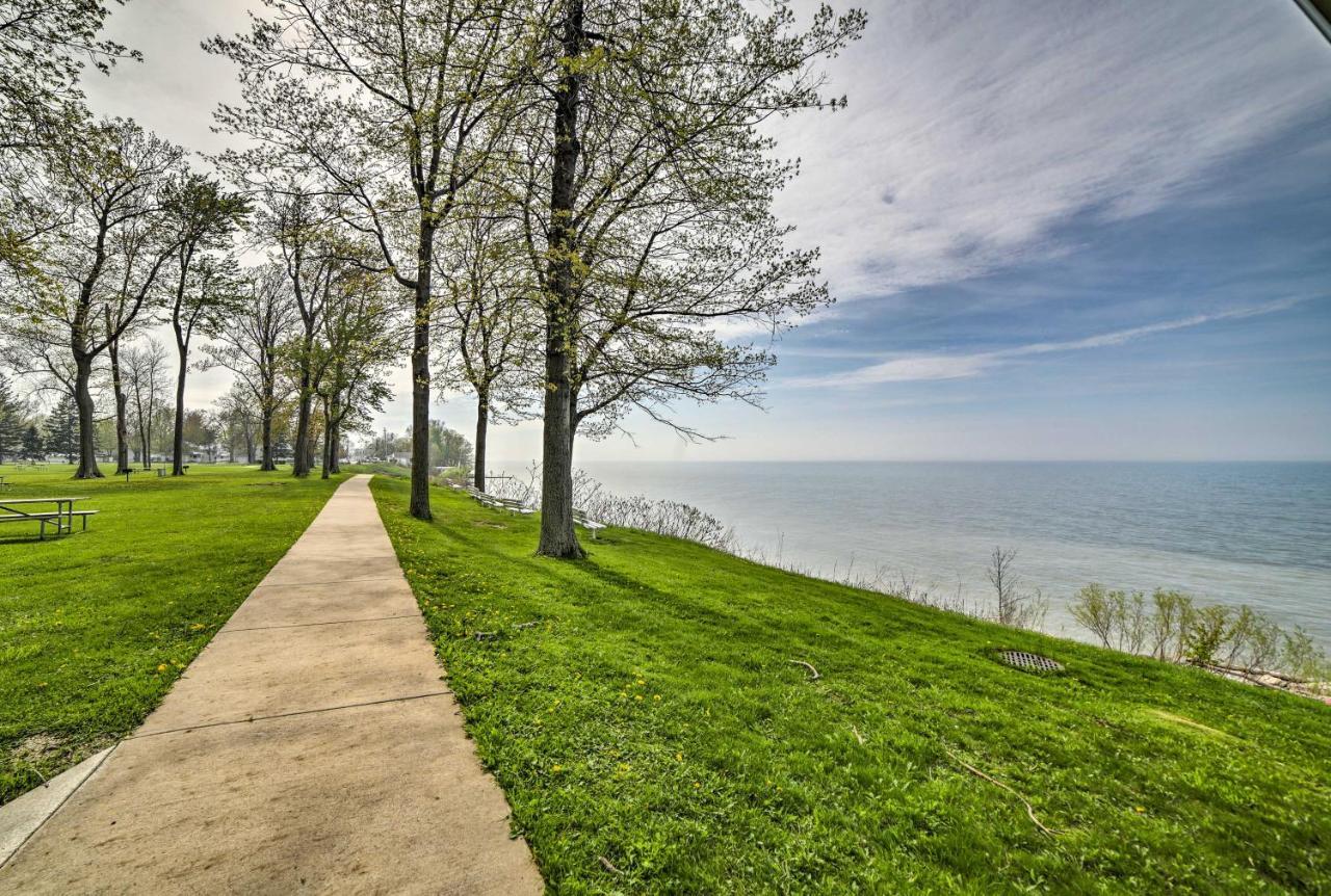 Geneva-On-The-Lake Cottage With Patio Walk To Shore 外观 照片