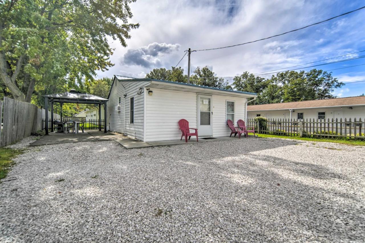 Geneva-On-The-Lake Cottage With Patio Walk To Shore 外观 照片