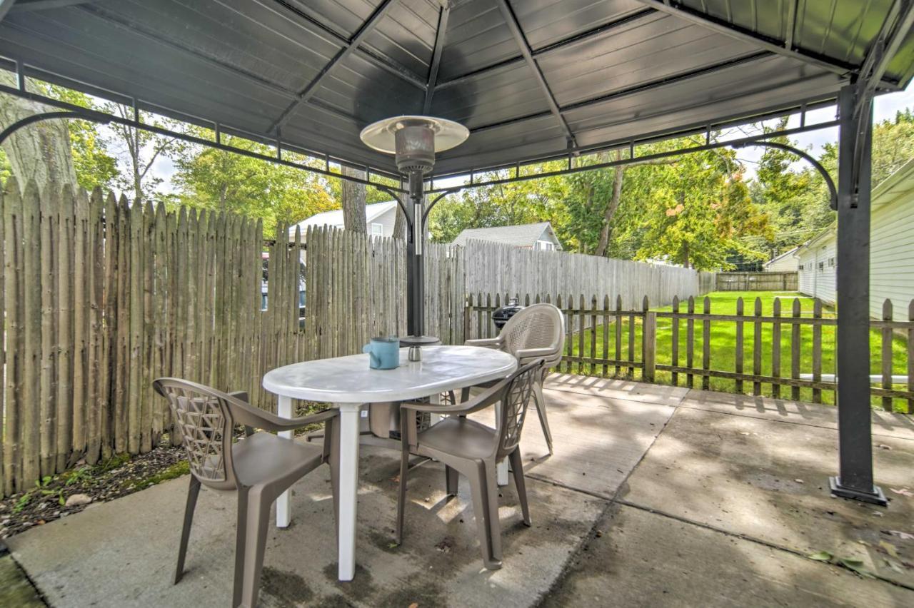 Geneva-On-The-Lake Cottage With Patio Walk To Shore 外观 照片